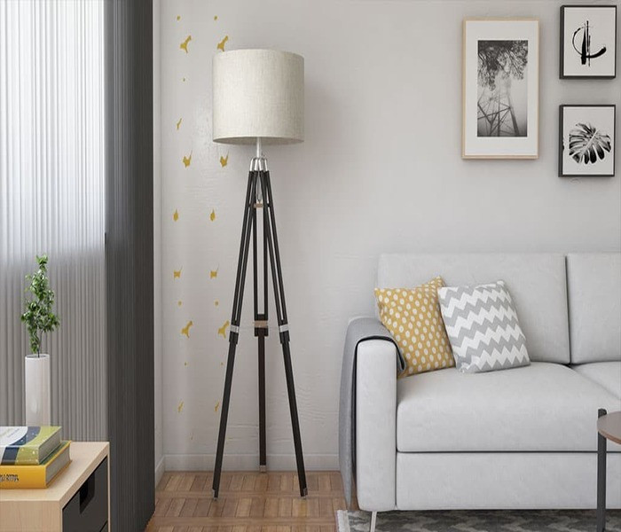Tripod Lamp